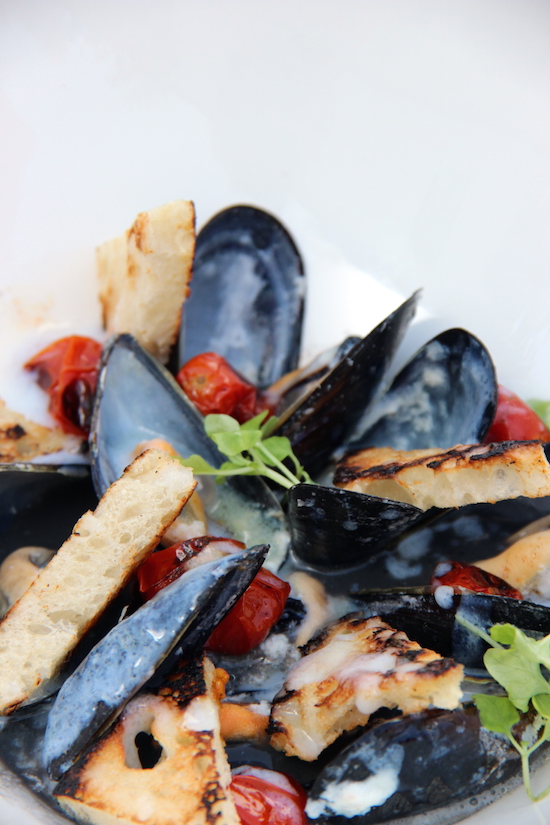 Cozze e latte, di Rosanna Marziale